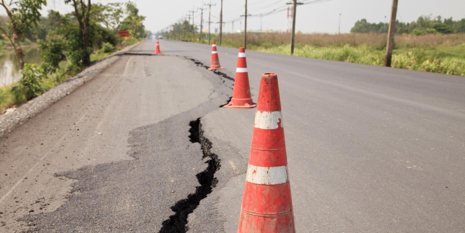 How To Fix Small Potholes And Cracks On Your Driveway - Green Poison