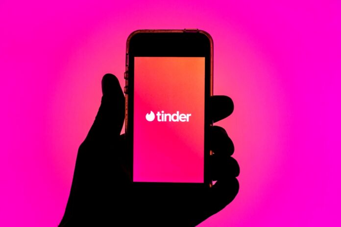 does tinder work in outh africa