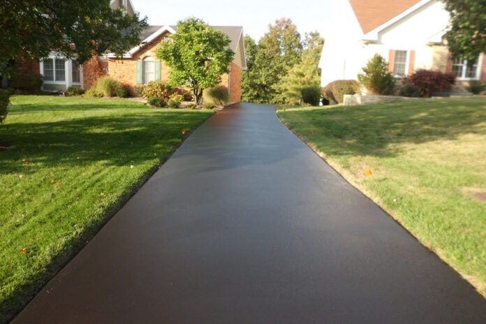 The Importance Of Seal Coating Your Asphalt Driveway - Green Poison