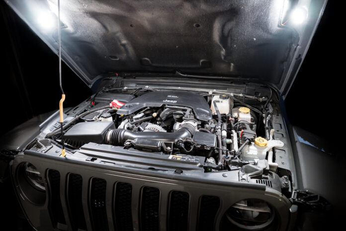 checking the Engine and Transmission on a used jeep