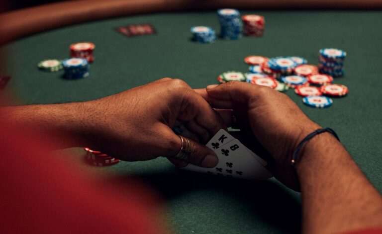 Best Hand to Bluff within Poker: Strategies and Tips for Maximizing Success